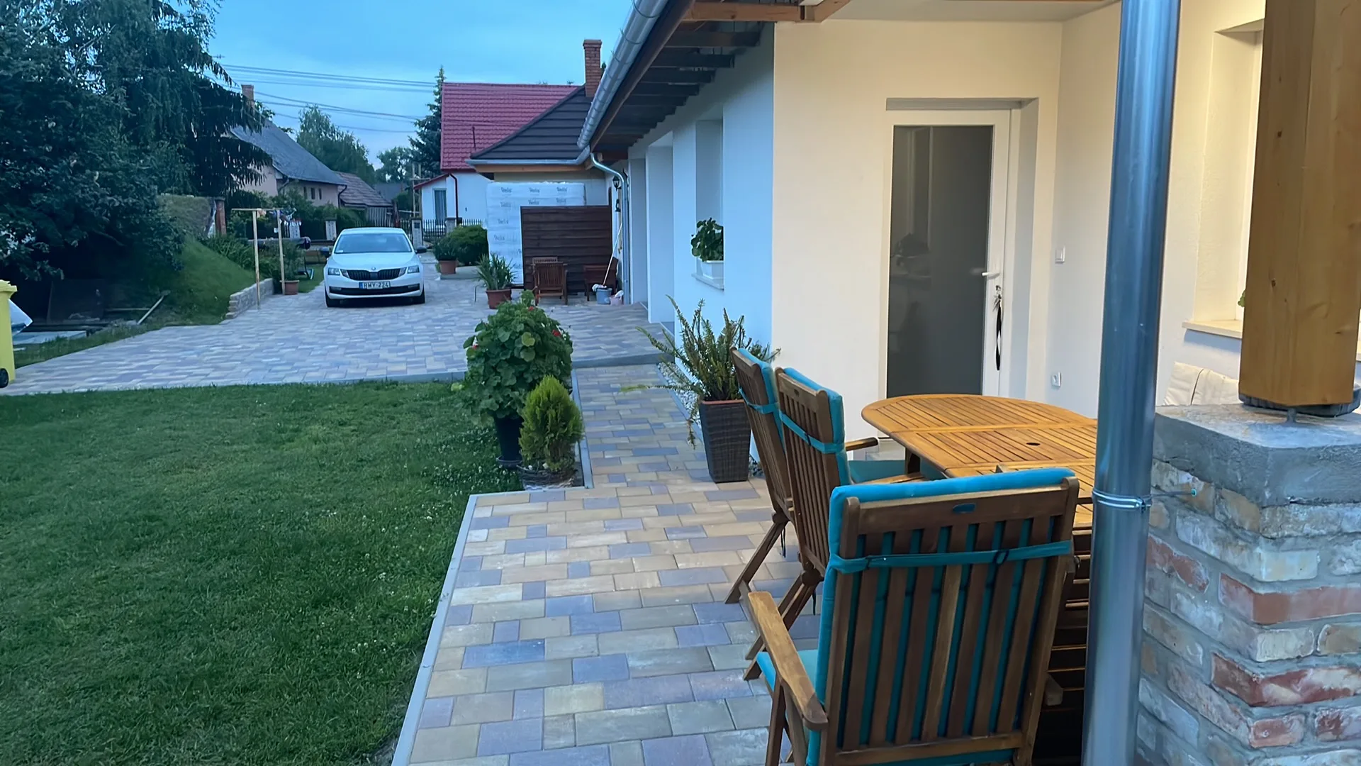 Szürke